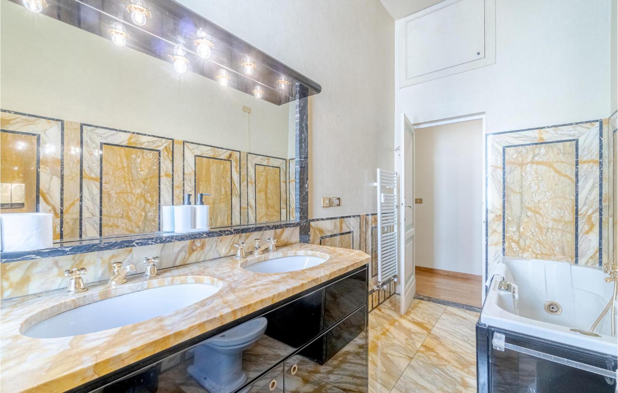 Beautiful In With Kitchen * Genova